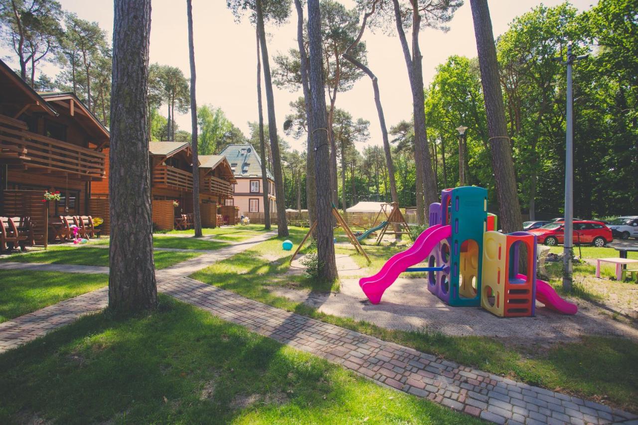 Natura Park Ustronie Morskie - Domki, Apartamenty Extérieur photo